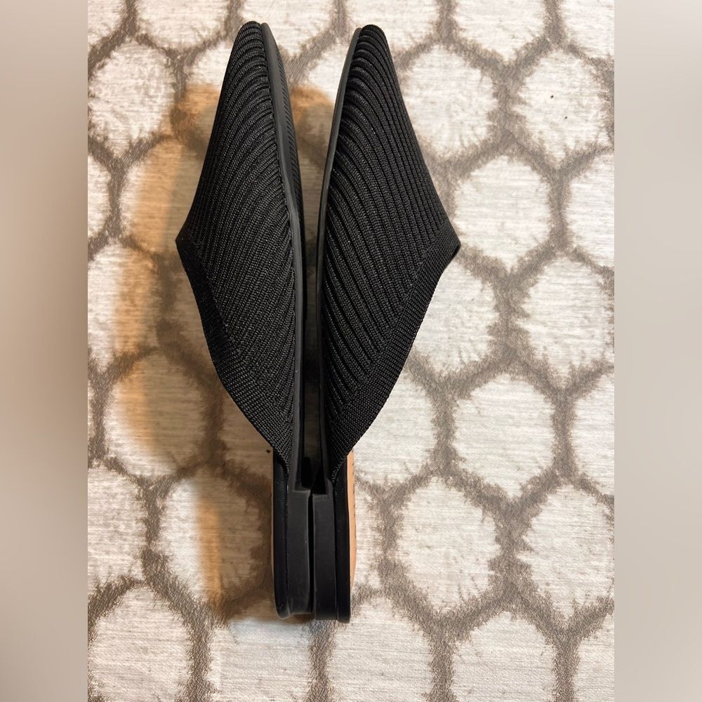 Journee Collection Textured Black Mules 8 Ribbed stretch material - Picture 5 of 11